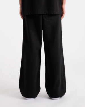 Field T-Shirt & Brig Sweatpant