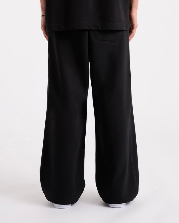 Field T-Shirt & Brig Sweatpant
