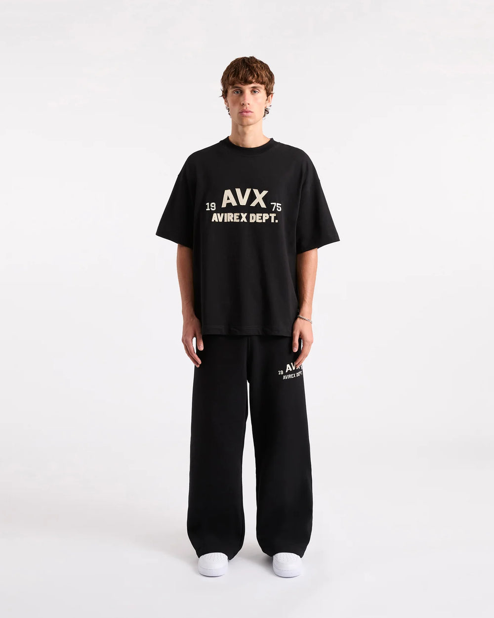 Field T-Shirt & Brig Sweatpant